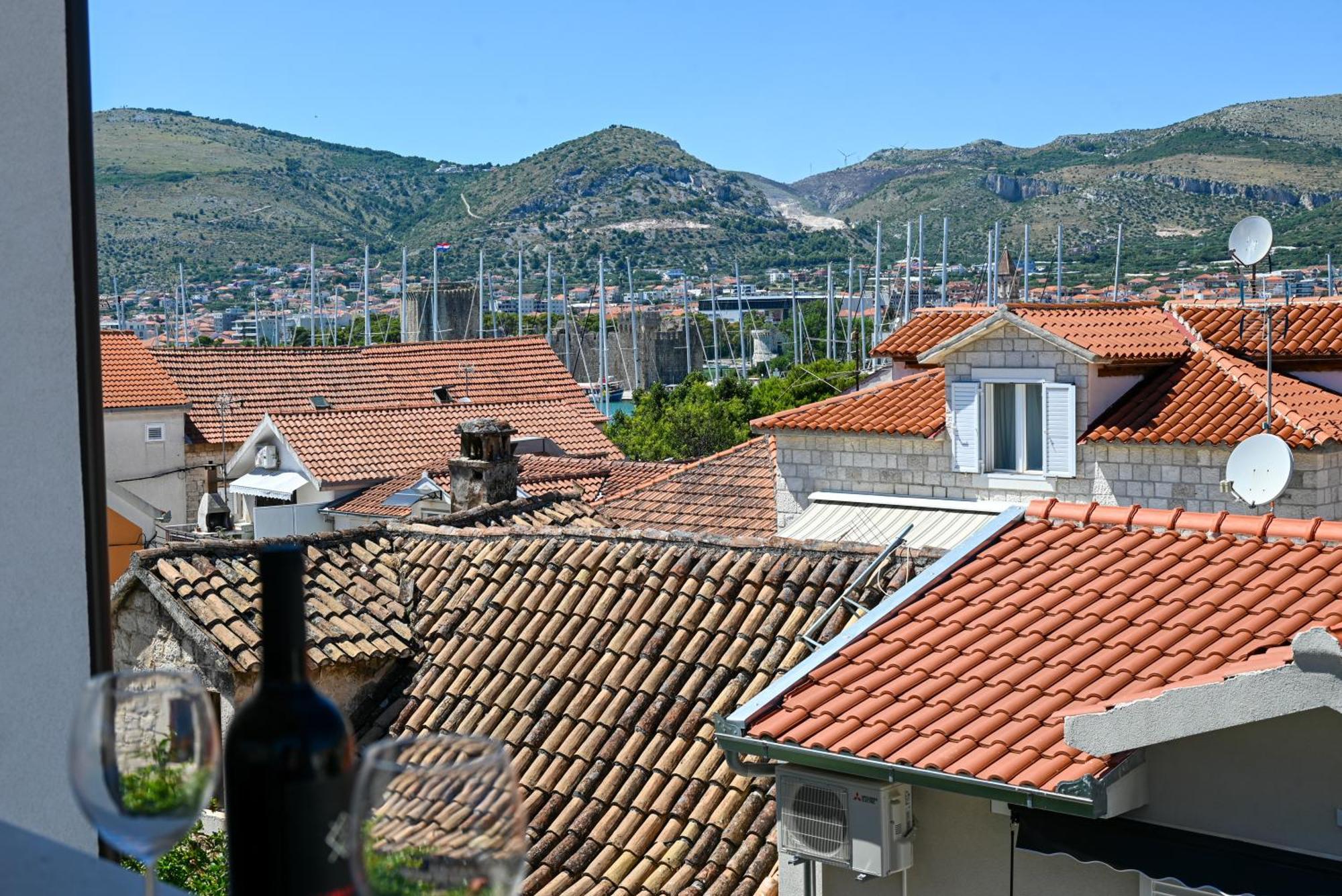 Downtown Apartments Maar Trogir Eksteriør billede