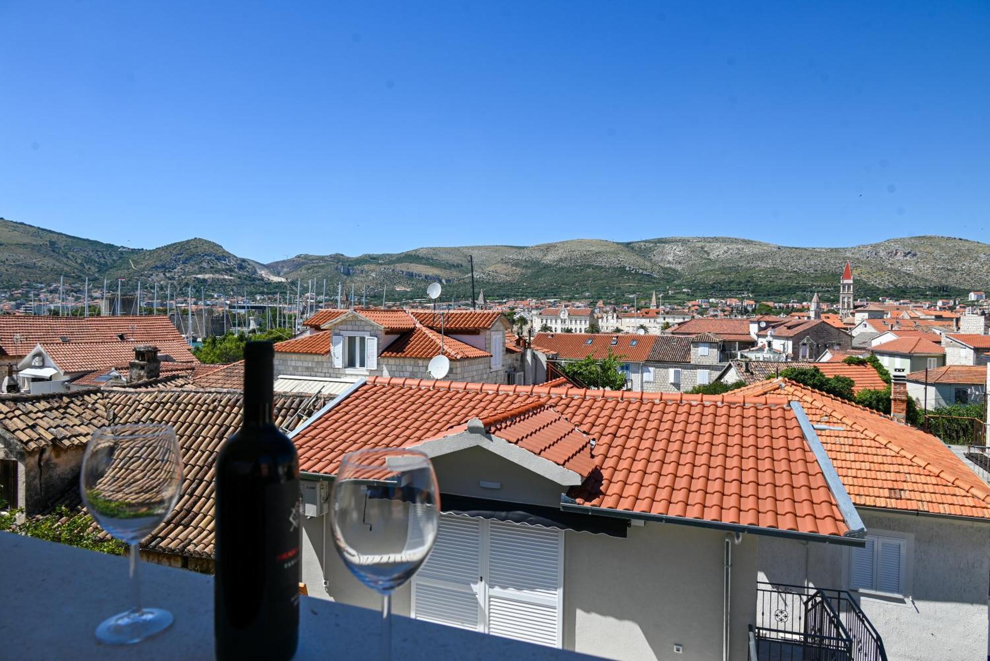 Downtown Apartments Maar Trogir Eksteriør billede